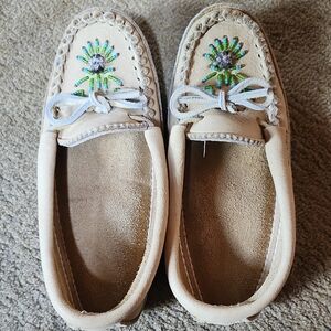 Cream and Green Moccasins with Embroidered Details